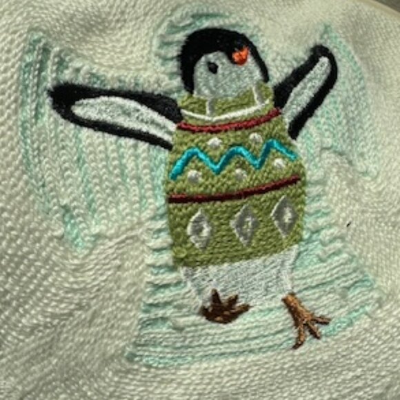 Embroidered Snow Angels Winter Throw Pillow - Ivory- NWT - Picture 9 of 13